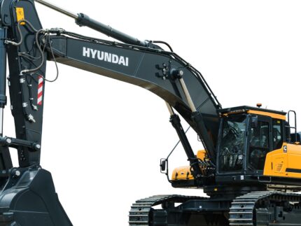 Hyundai-Digger-Crawler-Excavator-HX520AL_Northern_Lift_Trucks_Ireland-brochure